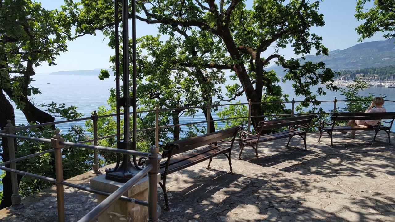 Apartamento Josephine'S Garden Opatija Exterior foto