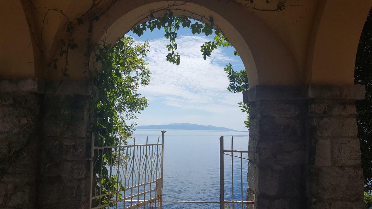 Apartamento Josephine'S Garden Opatija Exterior foto